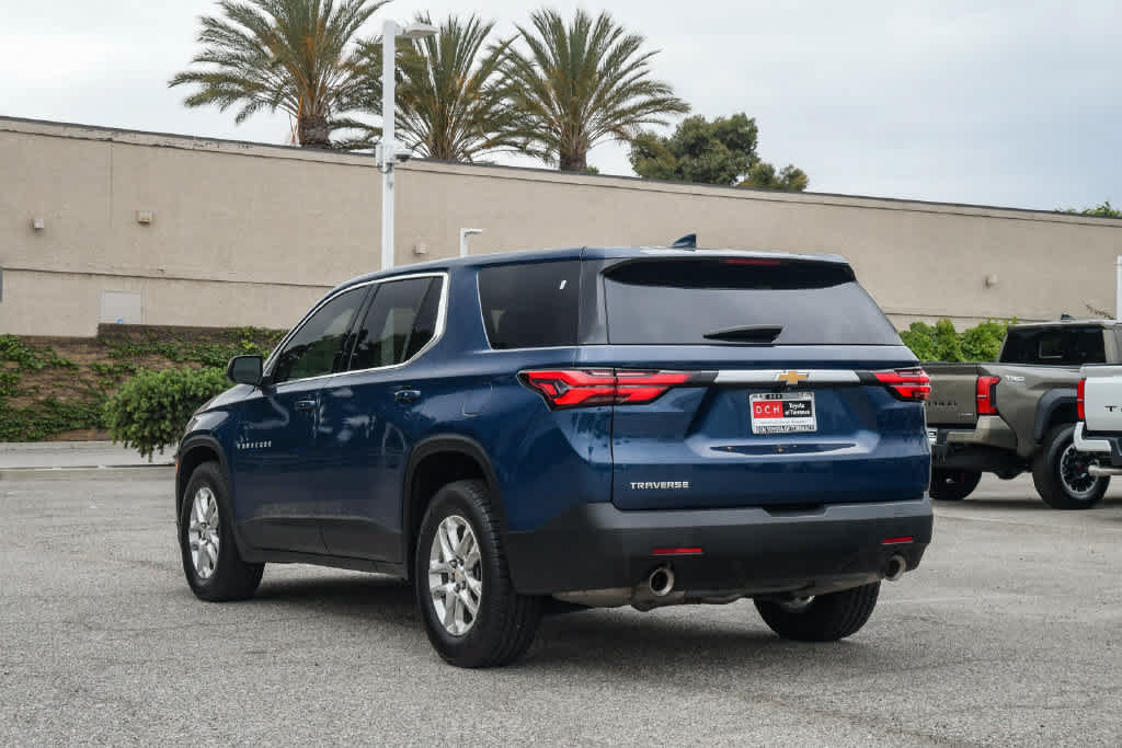 Used 2022 Chevrolet Traverse LS FWD image 7