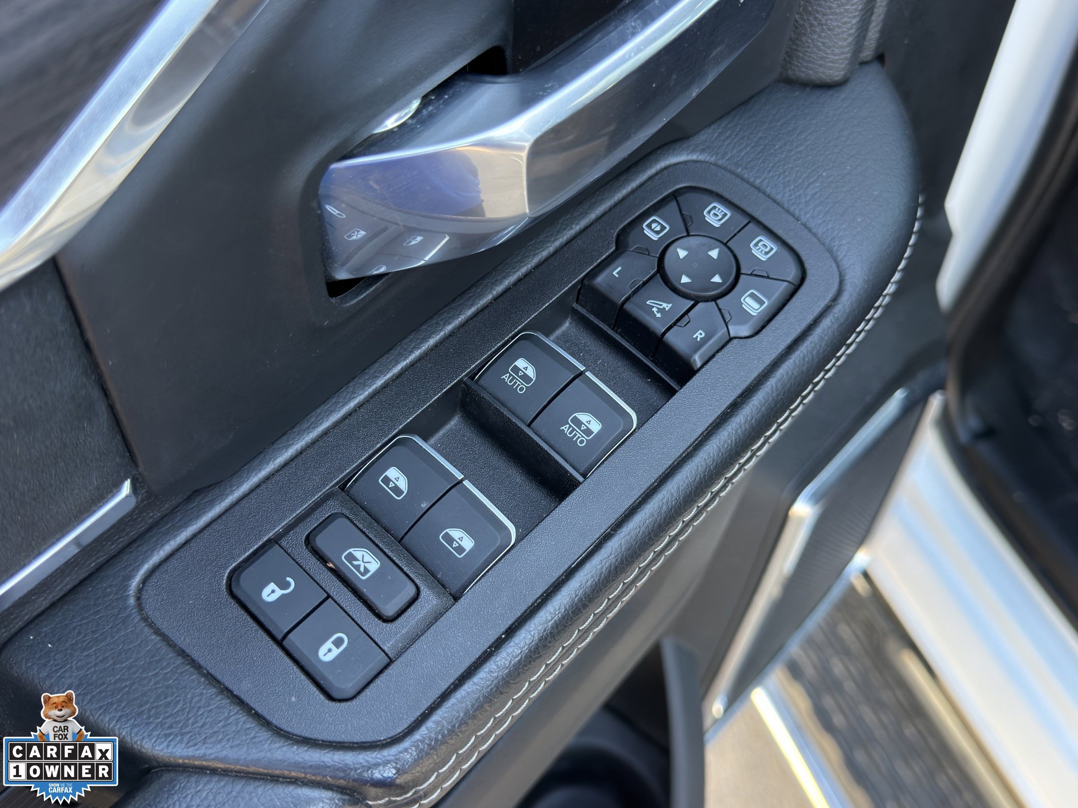 Used 2025 RAM 2500 Laramie AWD/4WD image 27