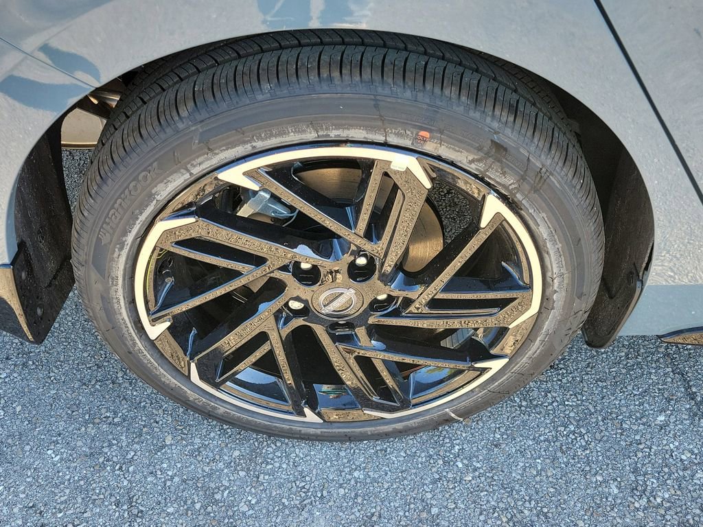 New 2026 Nissan Sentra SR image 9