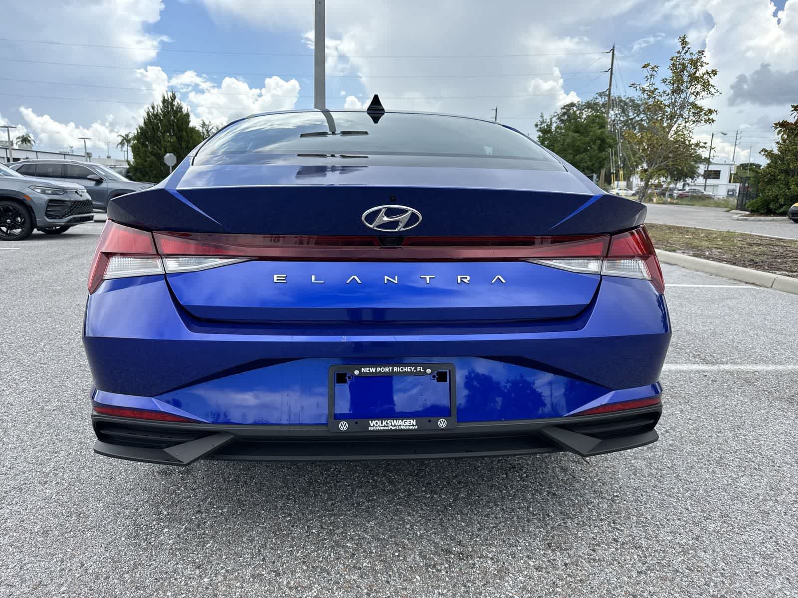 Used 2023 Hyundai Elantra SEL FWD image 13