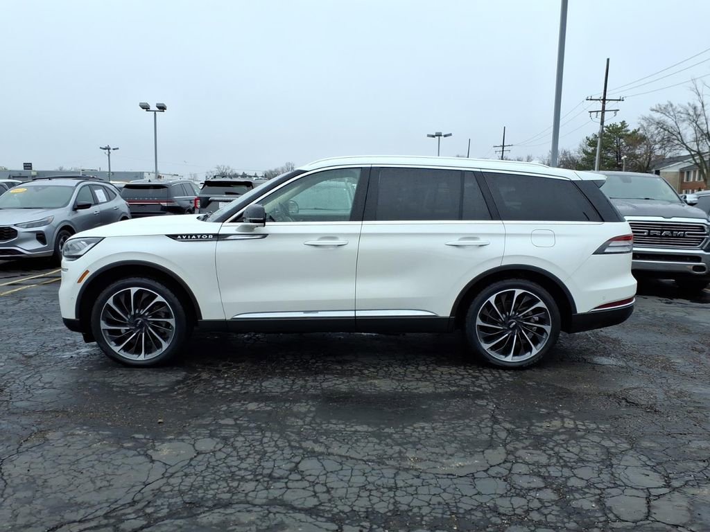 Used 2023 Lincoln Aviator Reserve w/ Equipment Group 201A image 4