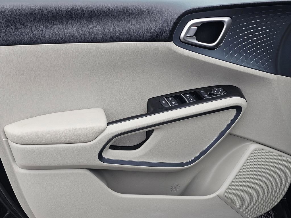 Certified 2023 Kia Soul EX image 15