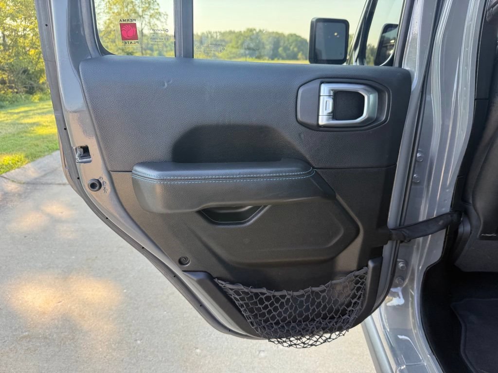 Used 2022 Jeep Wrangler Unlimited Rubicon 4xe w/ Steel Bumper Group AWD/4WD image 18