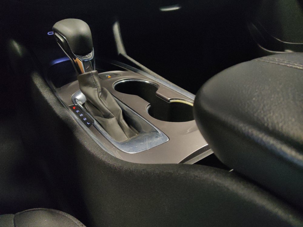 Used 2021 Chevrolet Malibu LT FWD image 26