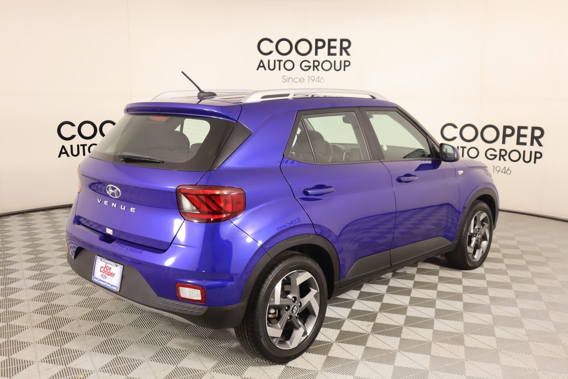 Used 2025 Hyundai Venue SEL image 19