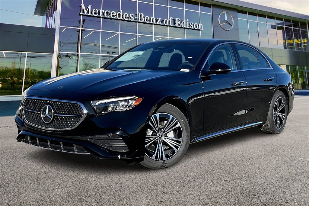 New 2026 Mercedes-Benz E 350 4MATIC Sedan image 2