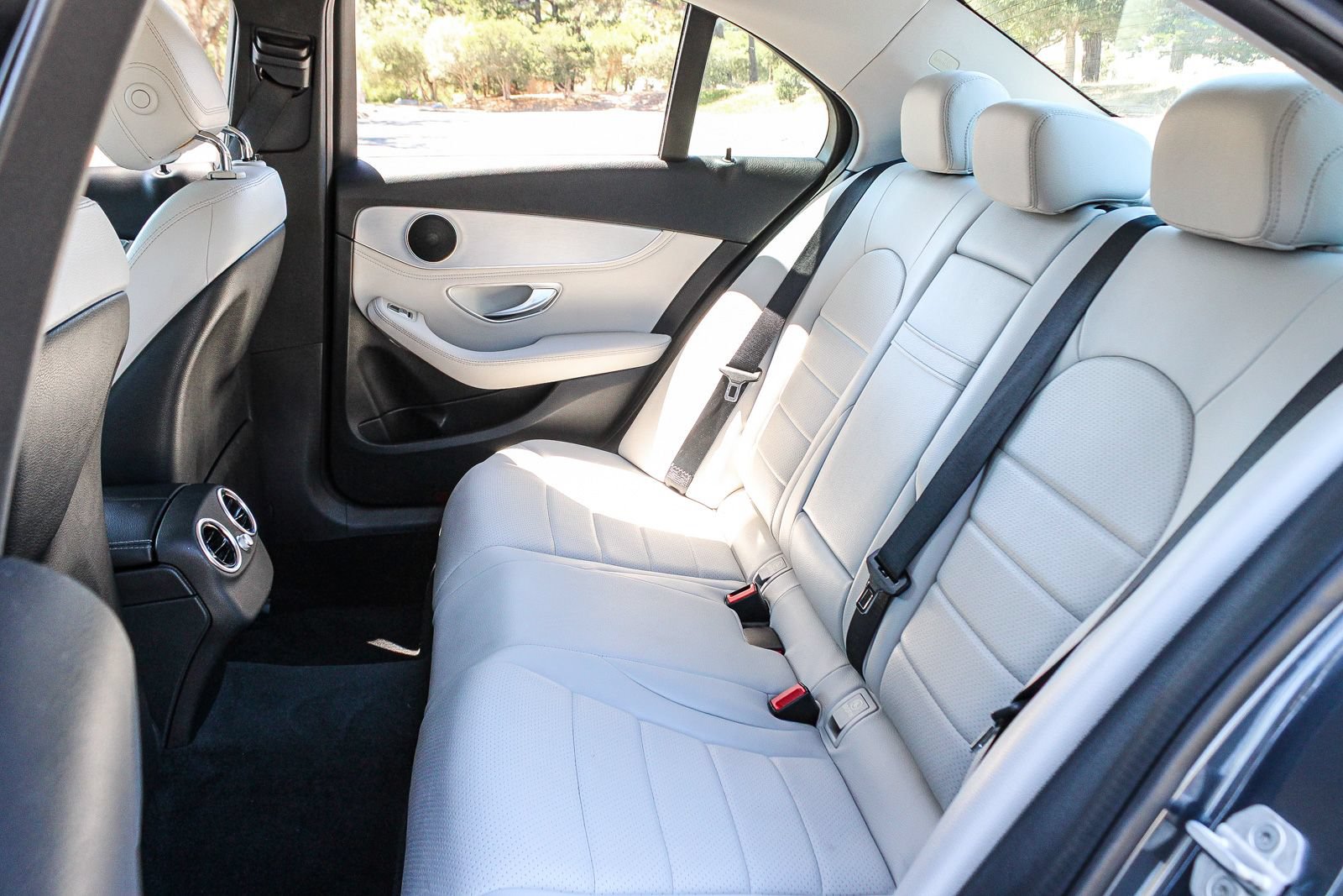 Used 2015 Mercedes-Benz C 300 Sedan image 19