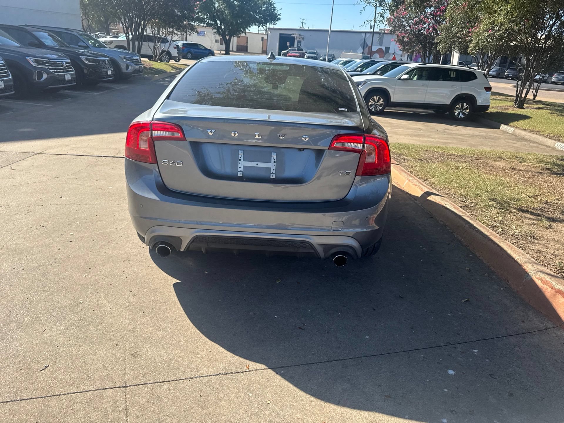 Used 2018 Volvo S60 T5 Dynamic w/ Vision Package FWD image 6