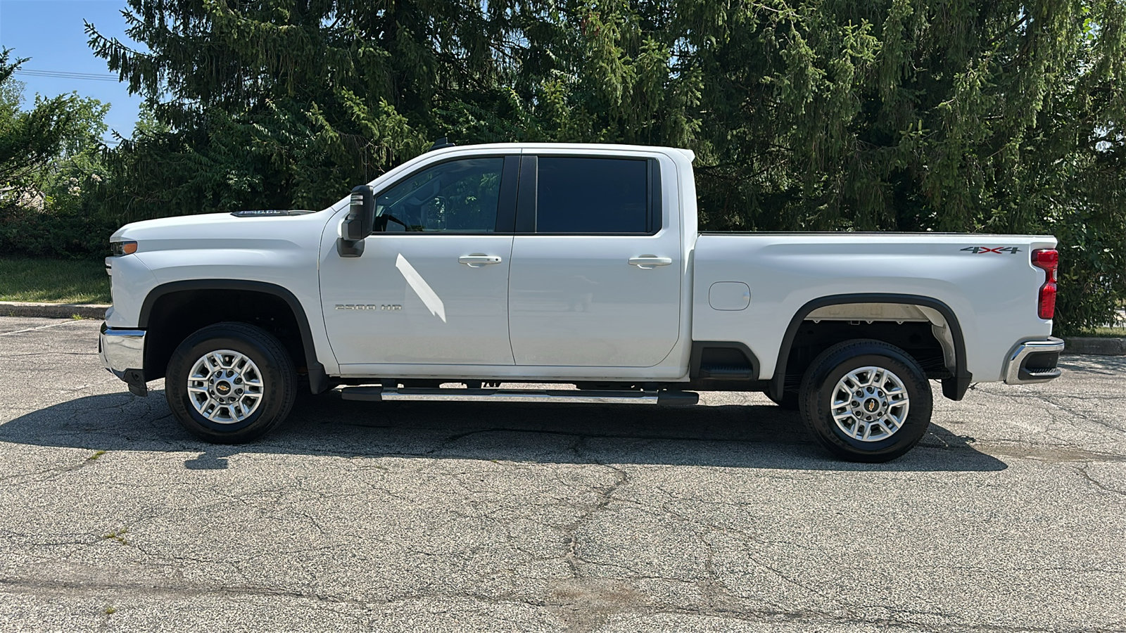 Used 2025 Chevrolet Silverado 2500 LT w/ Convenience Package AWD/4WD image 30