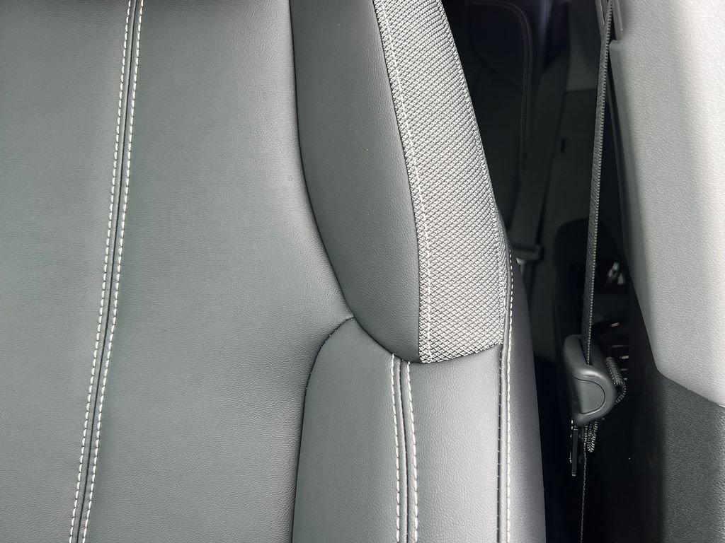 New 2026 Cadillac Optiq Luxury 1 image 11