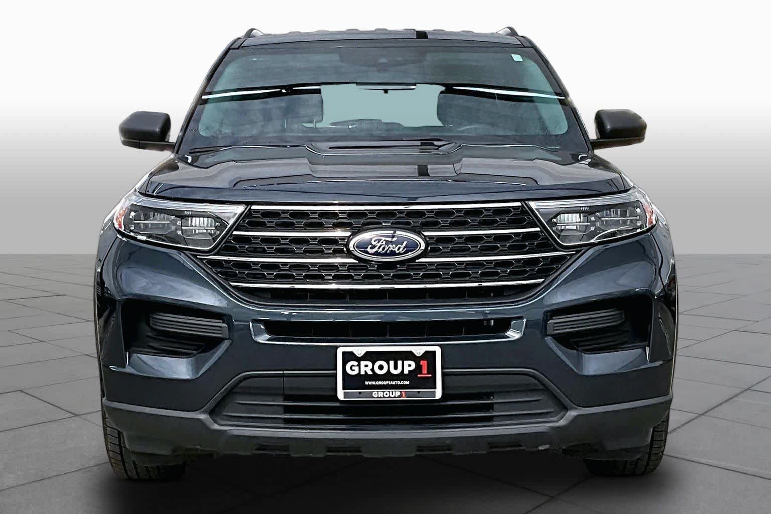 Used 2023 Ford Explorer XLT RWD image 4