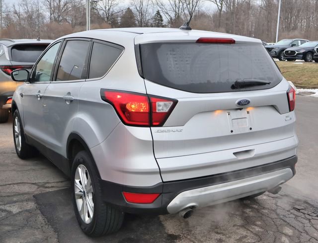 Used 2019 Ford Escape SE image 5