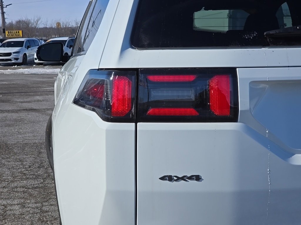 New 2026 Jeep Cherokee Laredo image 11