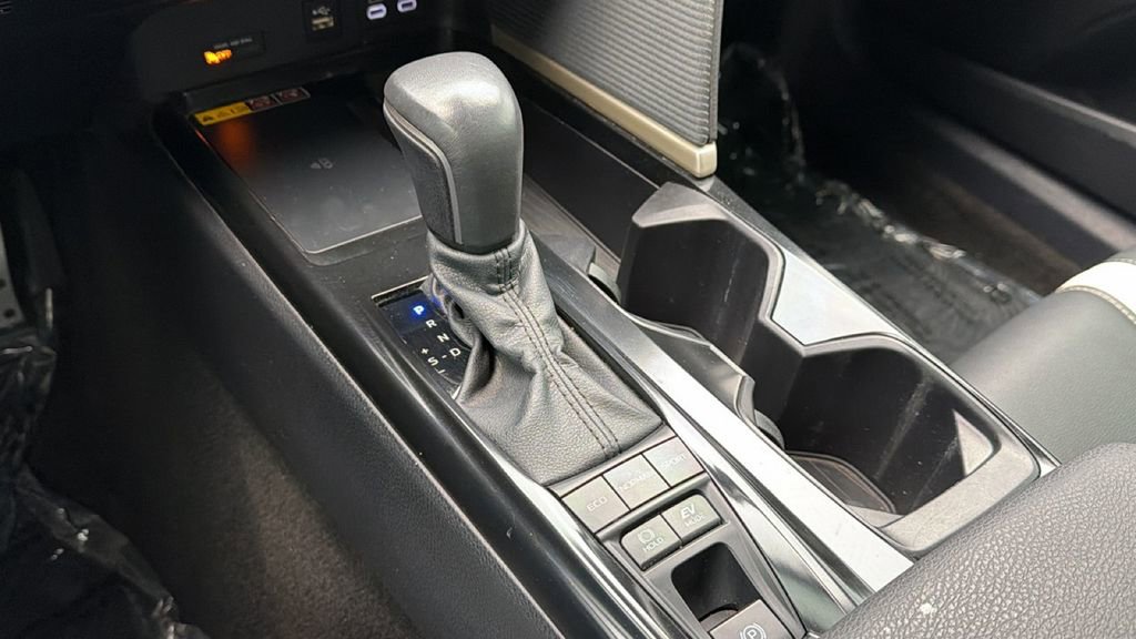 Certified 2025 Toyota Camry SE w/ Convenience Package image 31