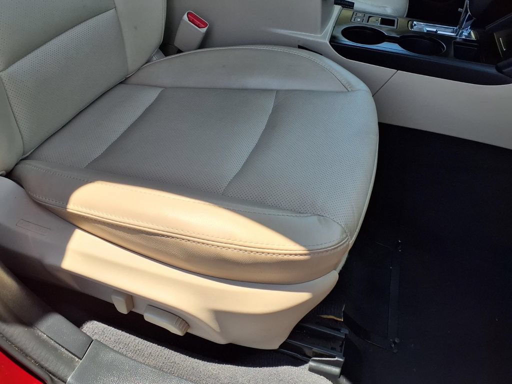 Used 2017 Subaru Outback 2.5i Limited AWD/4WD image 18