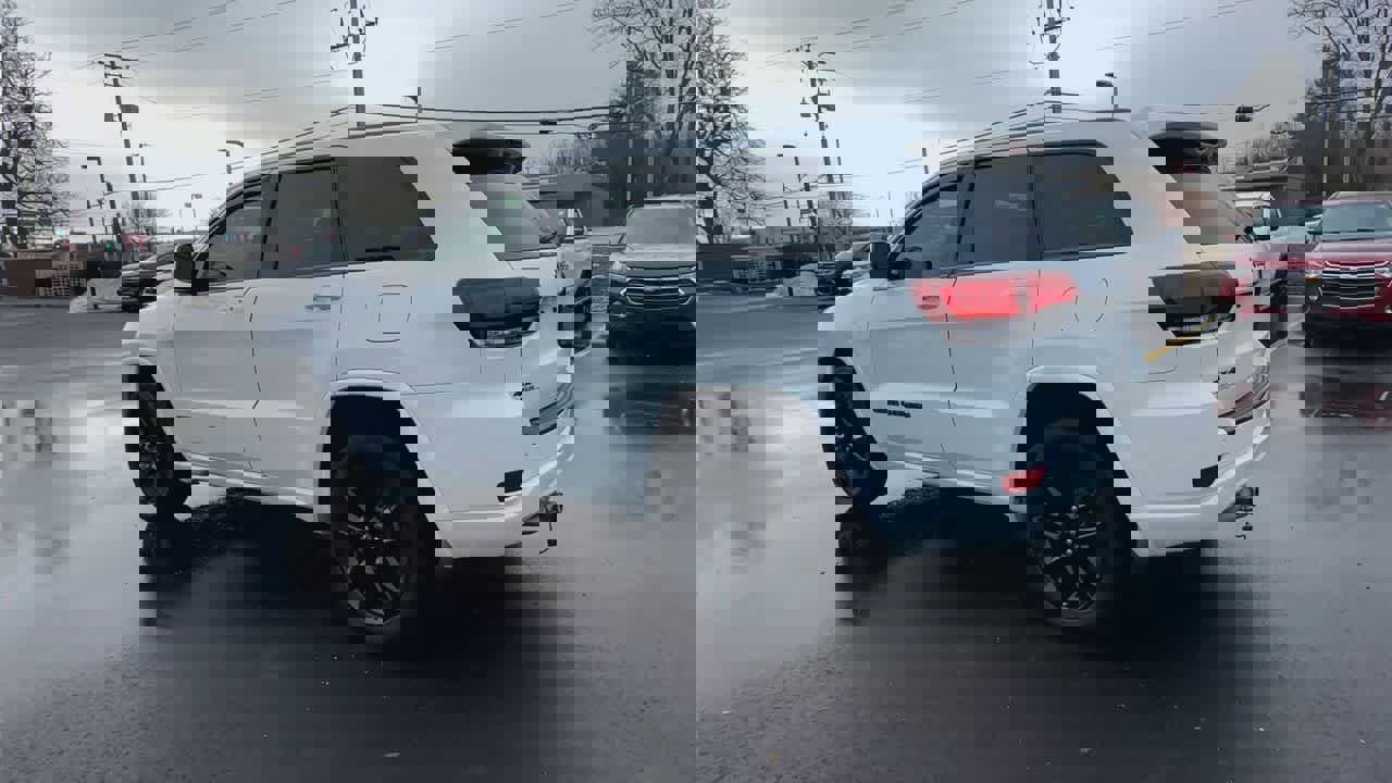 Used 2020 Jeep Grand Cherokee Altitude image 6