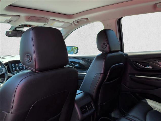 Used 2022 GMC Terrain SLT AWD/4WD image 16