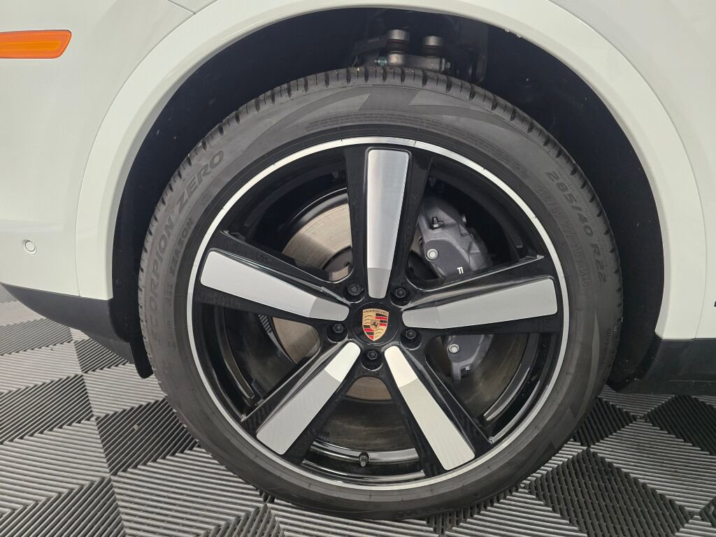 New 2026 Porsche Cayenne image 25