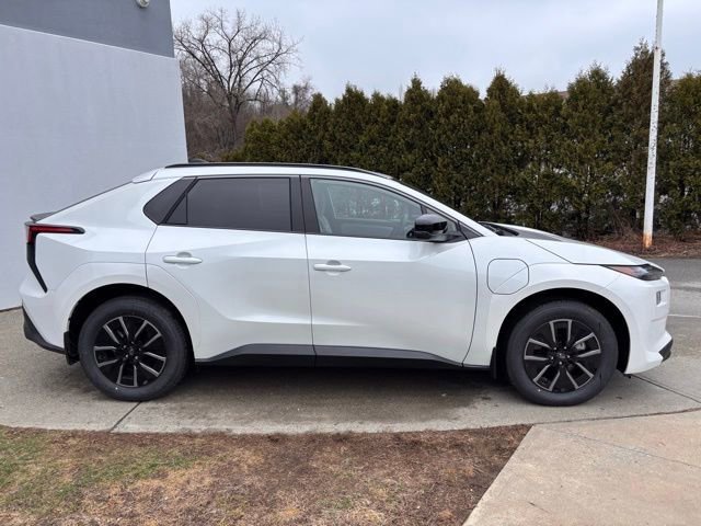 New 2026 Subaru Solterra Premium image 2