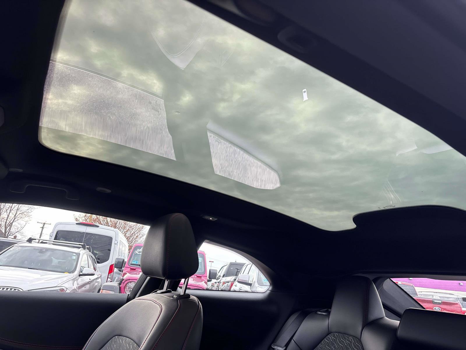 Used 2025 Dodge Charger R/T w/ Sun & Sound Package image 11