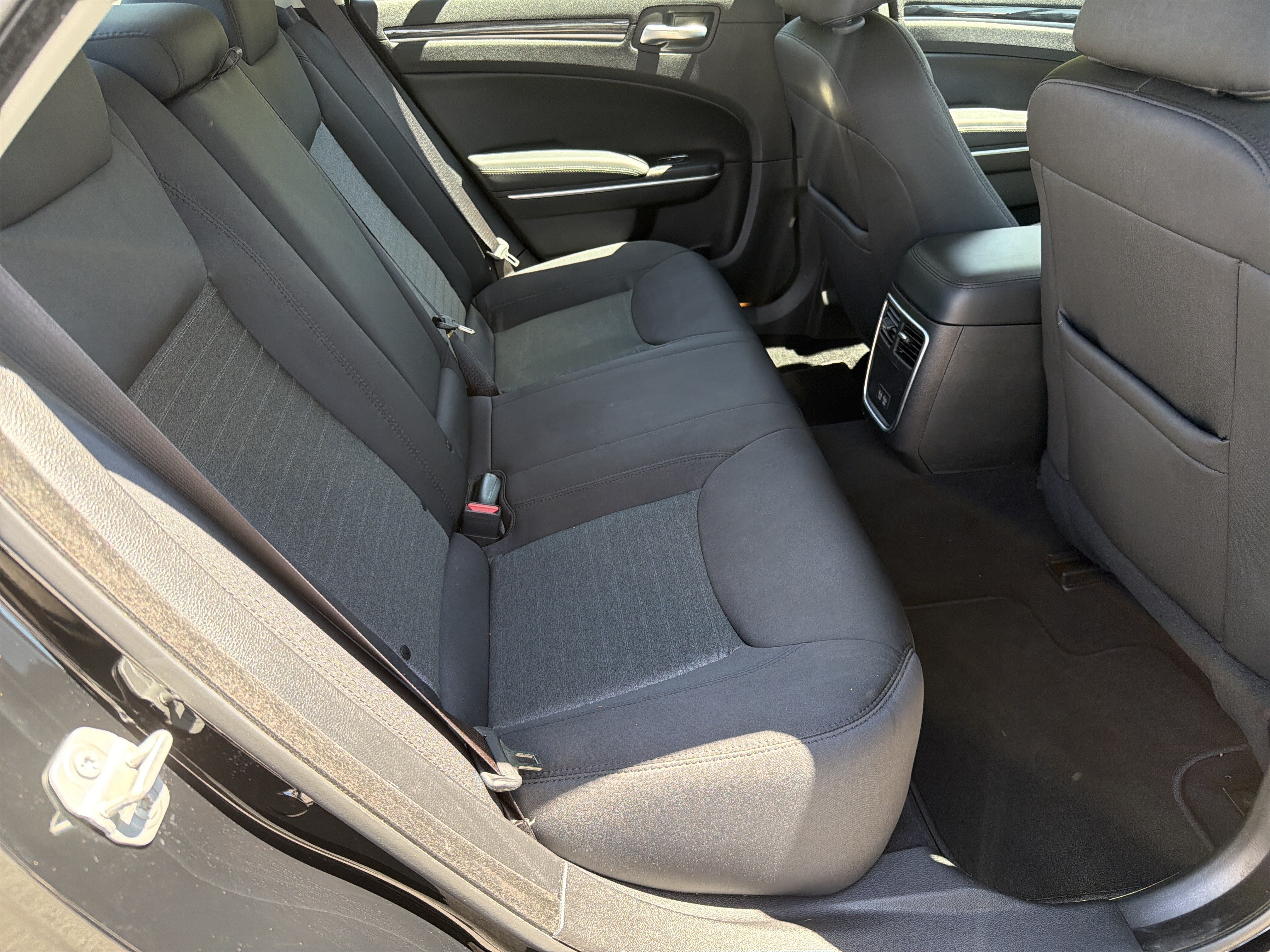 Used 2022 Chrysler 300 Touring w/ Sport Appearance Package RWD image 16