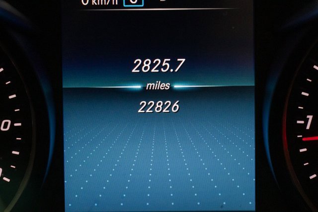 Used 2022 Mercedes-Benz GLC 300 4MATIC image 33