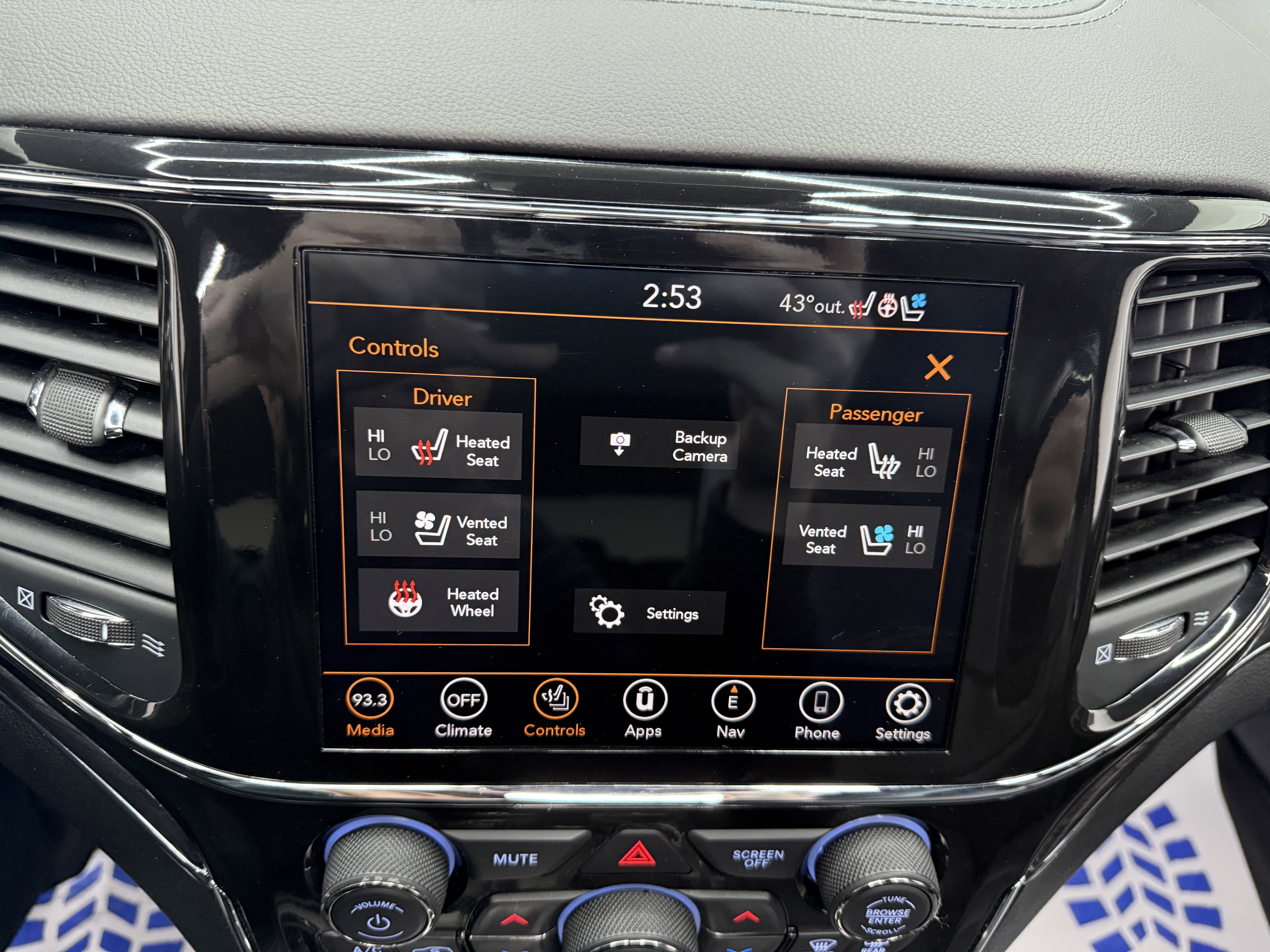 Used 2021 Jeep Grand Cherokee Overland w/ Protech Group AWD/4WD image 23