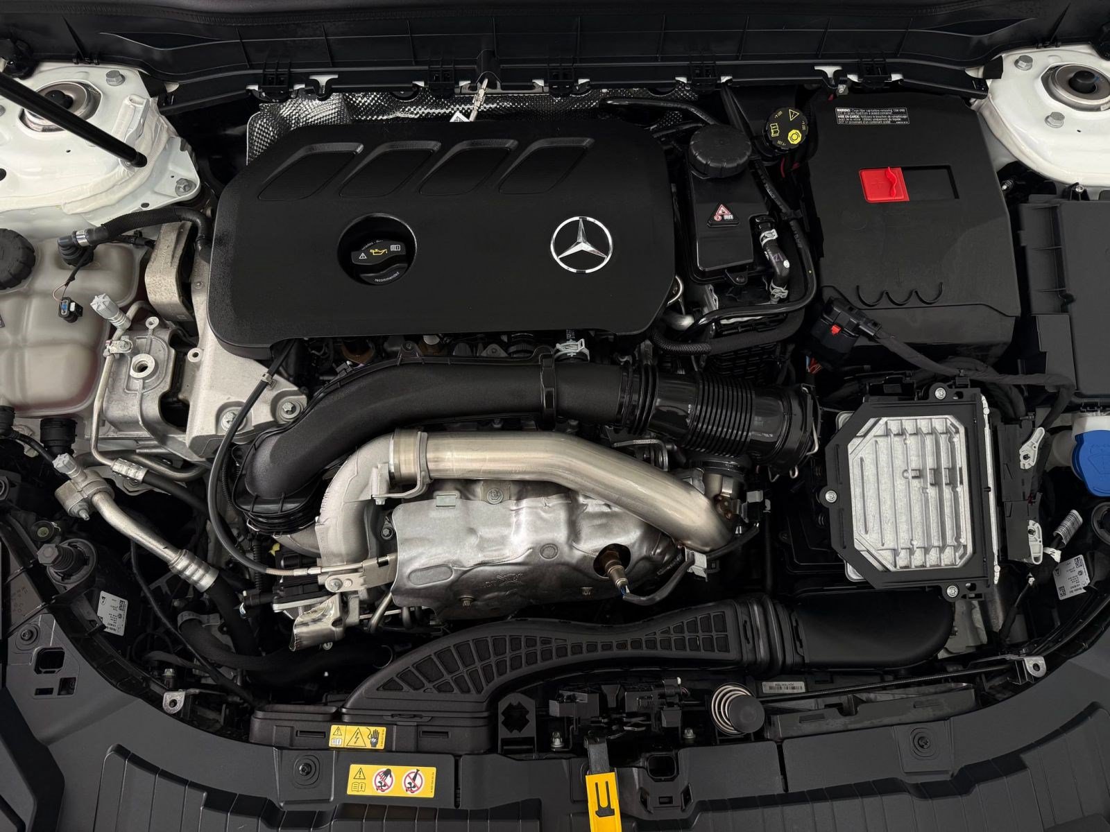 Used 2026 Mercedes-Benz GLB 250 image 32