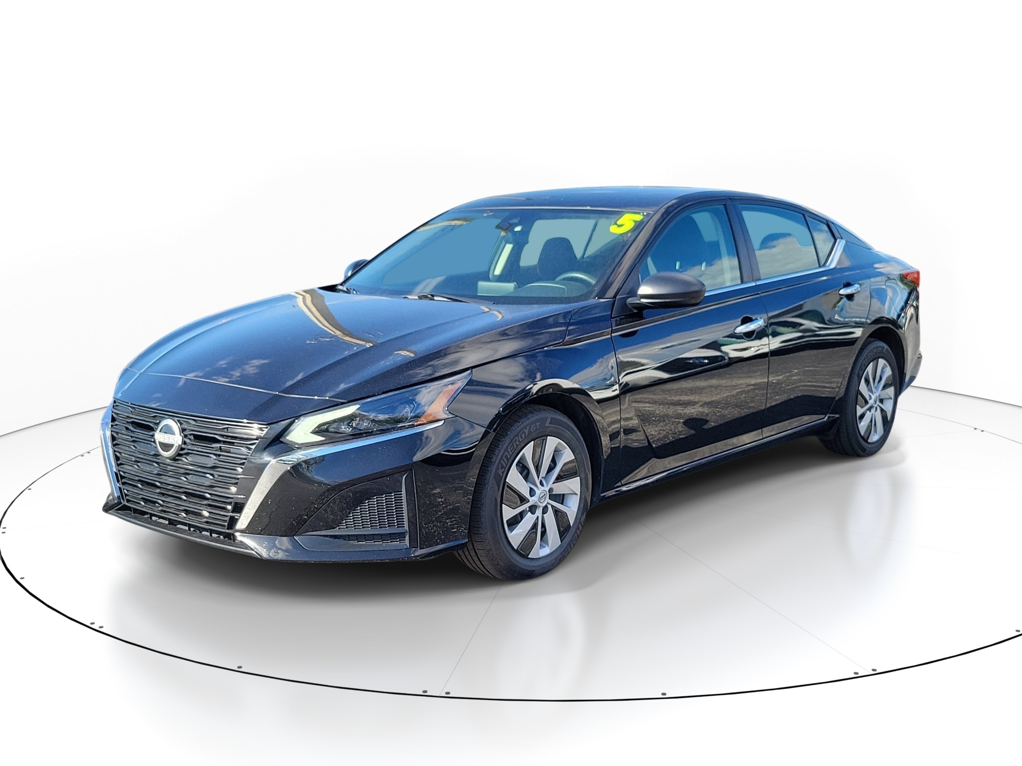 Used 2025 Nissan Altima 2.5 S FWD image 5