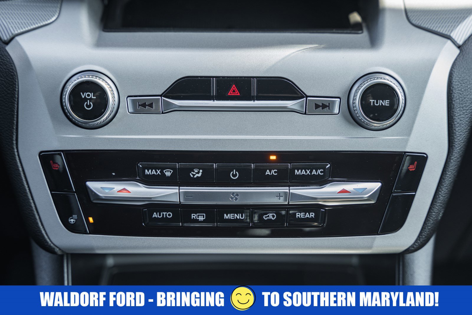 Used 2022 Ford Explorer XLT w/ Equipment Group 202A image 26