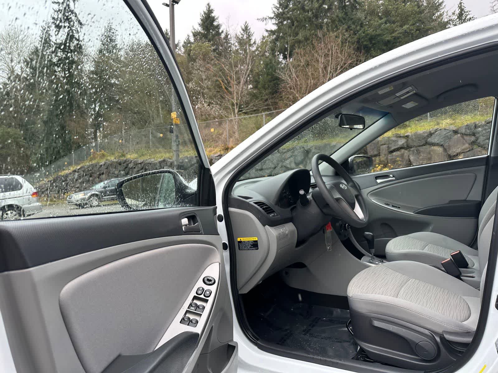 Used 2016 Hyundai Accent SE image 18
