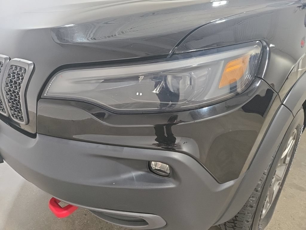 Used 2020 Jeep Cherokee Trailhawk AWD/4WD image 27