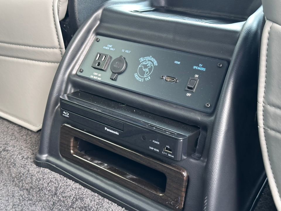 New 2025 Ford Transit 150 Low Roof AWD image 23