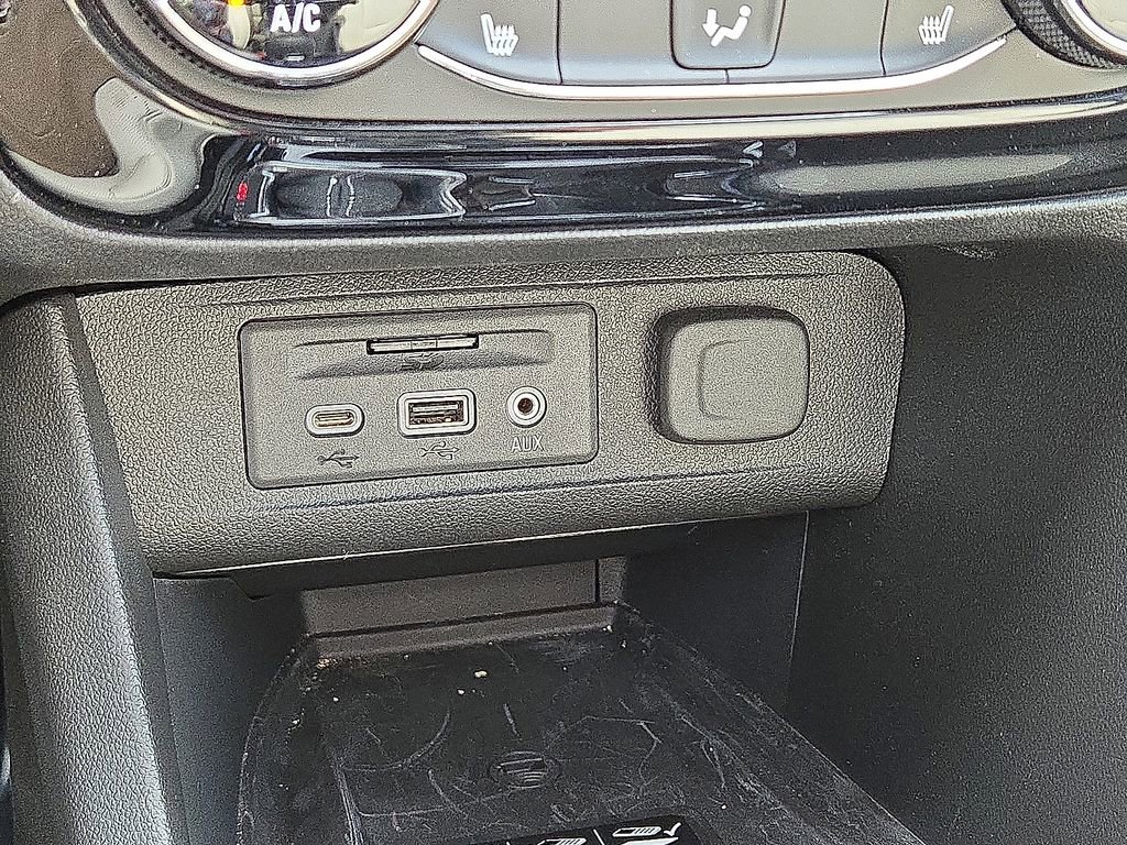 Used 2023 Buick Encore GX Essence w/ Advanced Technology Package image 30