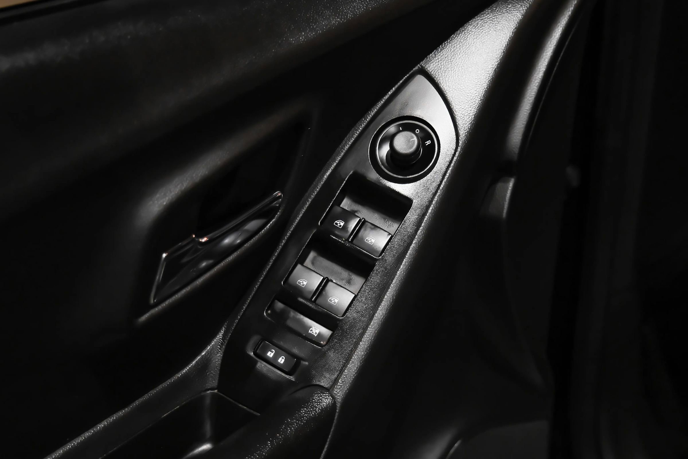 Used 2022 Chevrolet Trax LT w/ LT Convenience Package image 33