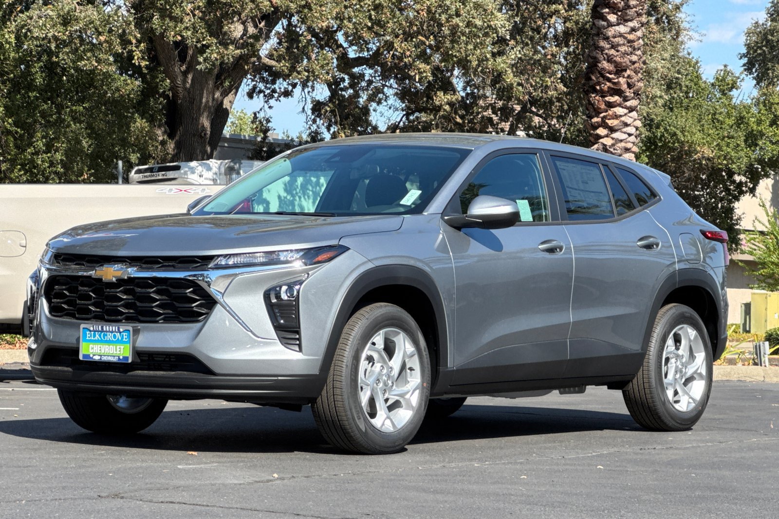 New 2026 Chevrolet Trax LS w/ LS Convenience Package FWD image 7