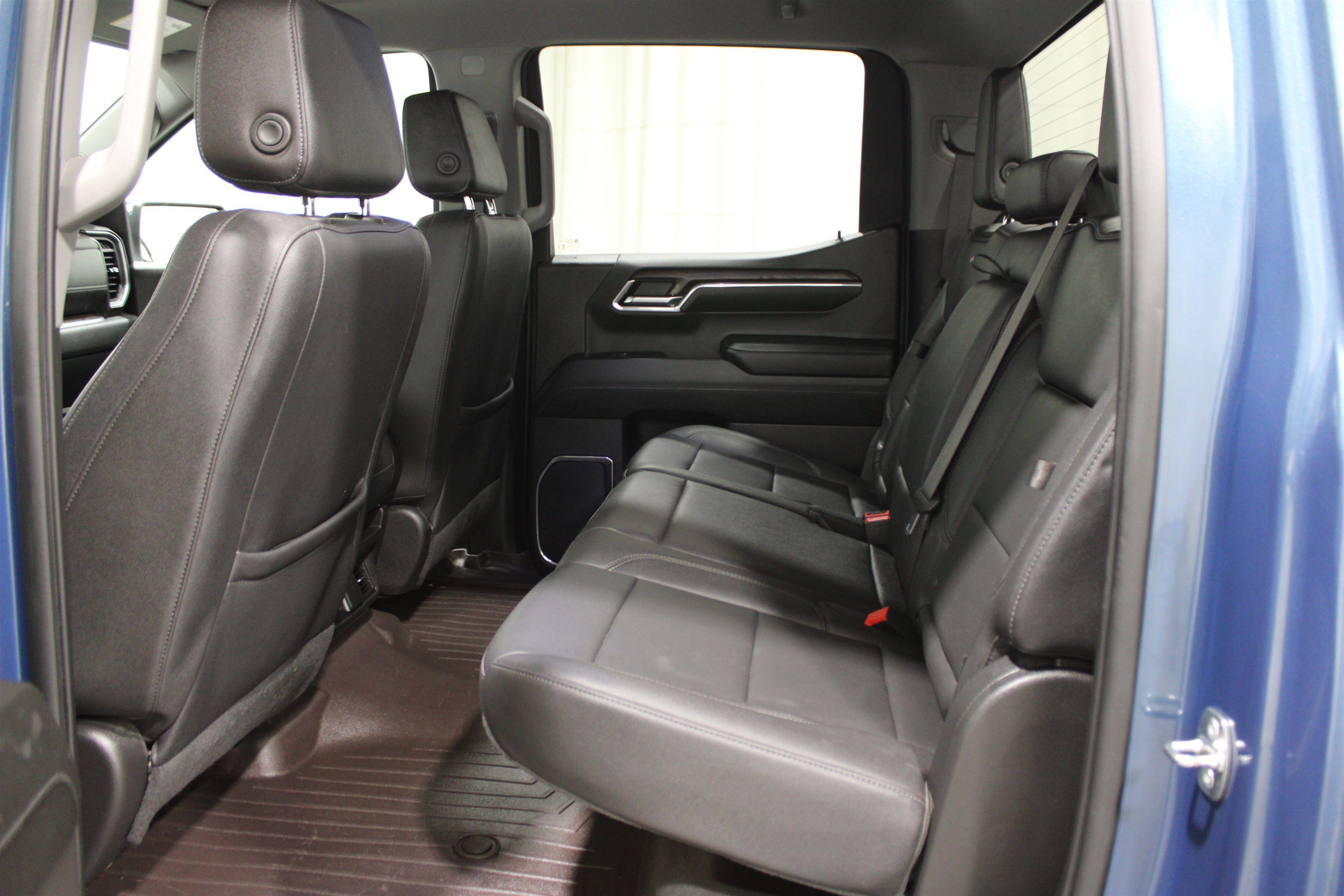 Used 2024 GMC Sierra 1500 SLT image 24