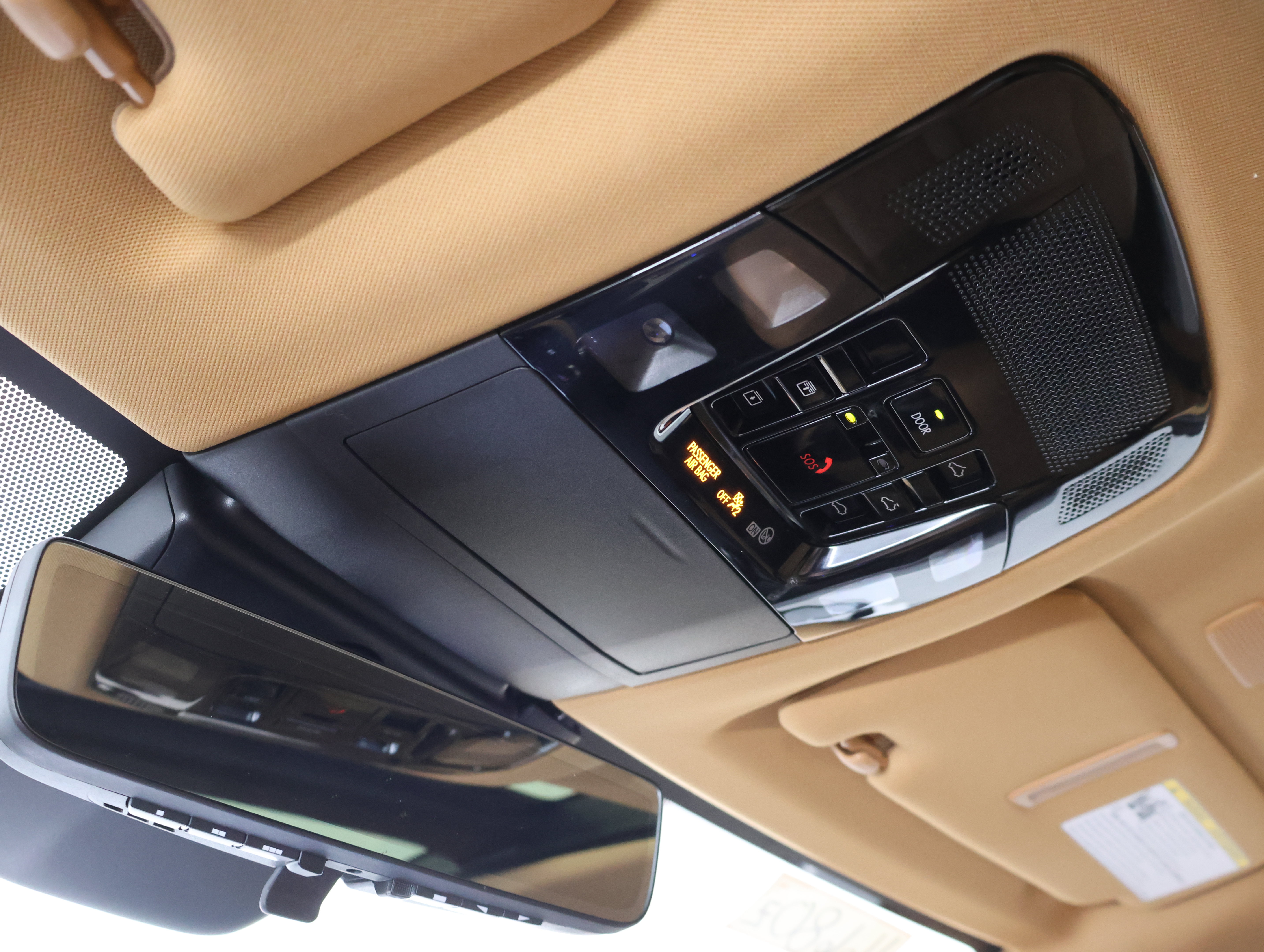 Used 2022 Lexus NX 350h AWD w/ Vision Package image 12