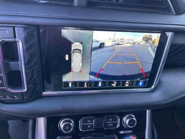 Used 2022 GMC Yukon XL Denali image 11