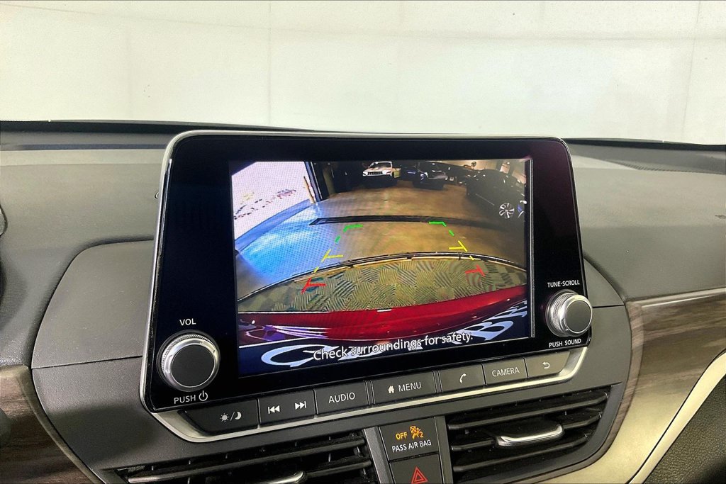 Used 2025 Nissan Altima 2.5 SV FWD image 26