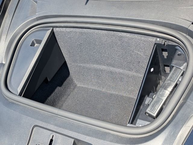 Used 2020 Porsche Taycan 4S w/ Premium Package image 23