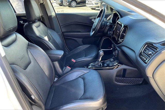 Used 2017 Jeep Compass Limited w/ Navigation Group image 7