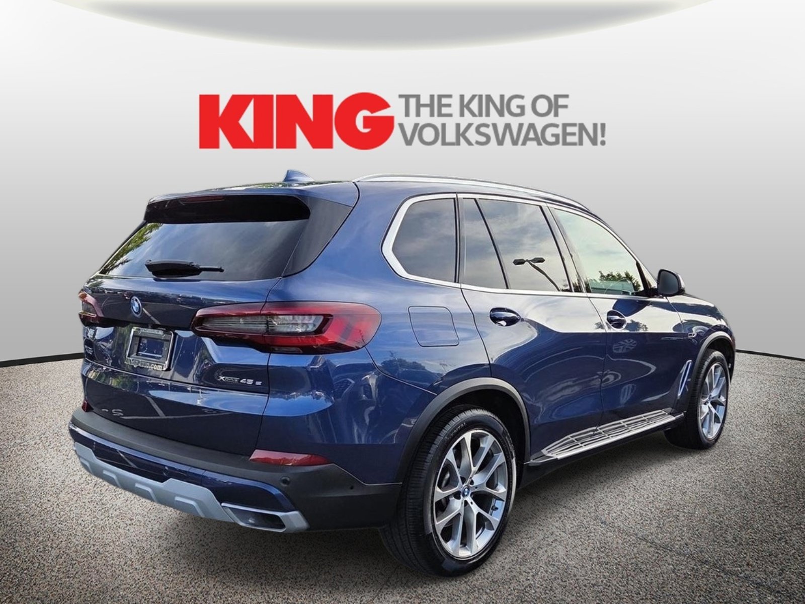 Used 2022 BMW X5 xDrive45e w/ Climate Comfort Package AWD/4WD image 3