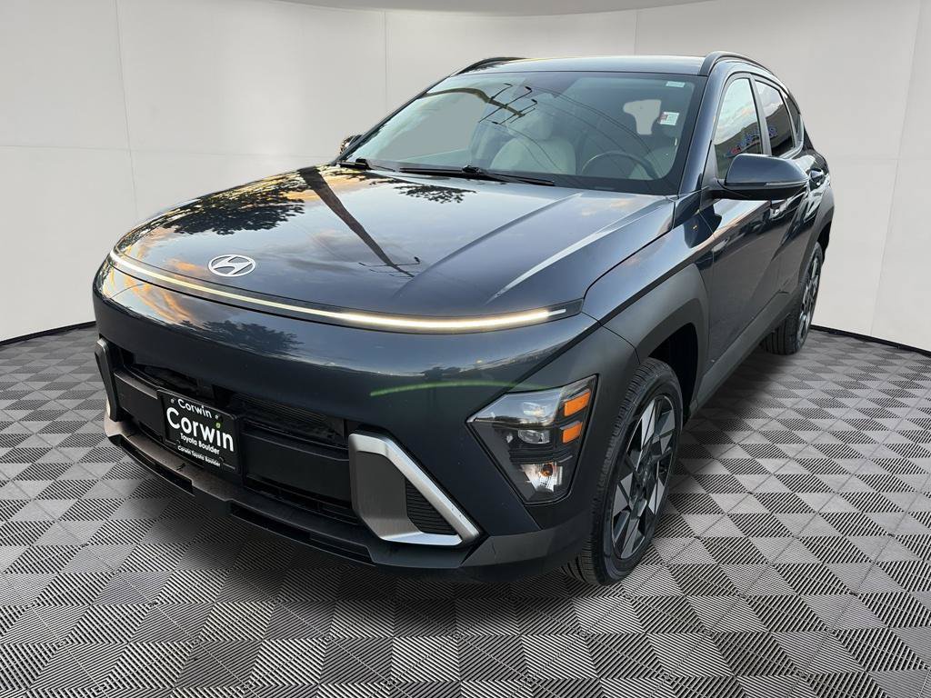 Used 2024 Hyundai Kona SEL w/ Convenience Package AWD/4WD image 3