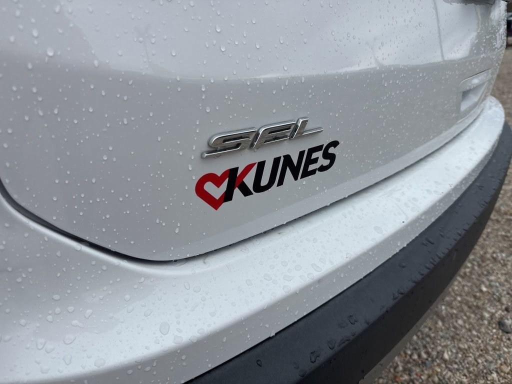 Used 2023 Ford Edge SEL image 10