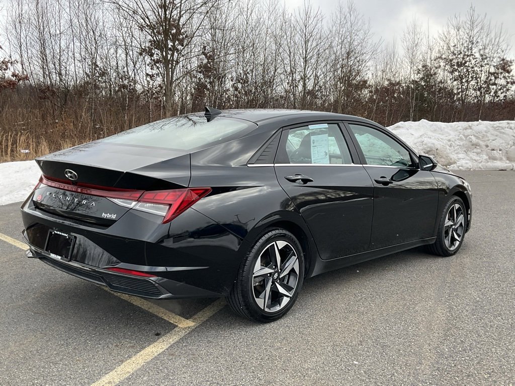 Used 2023 Hyundai Elantra Limited image 24