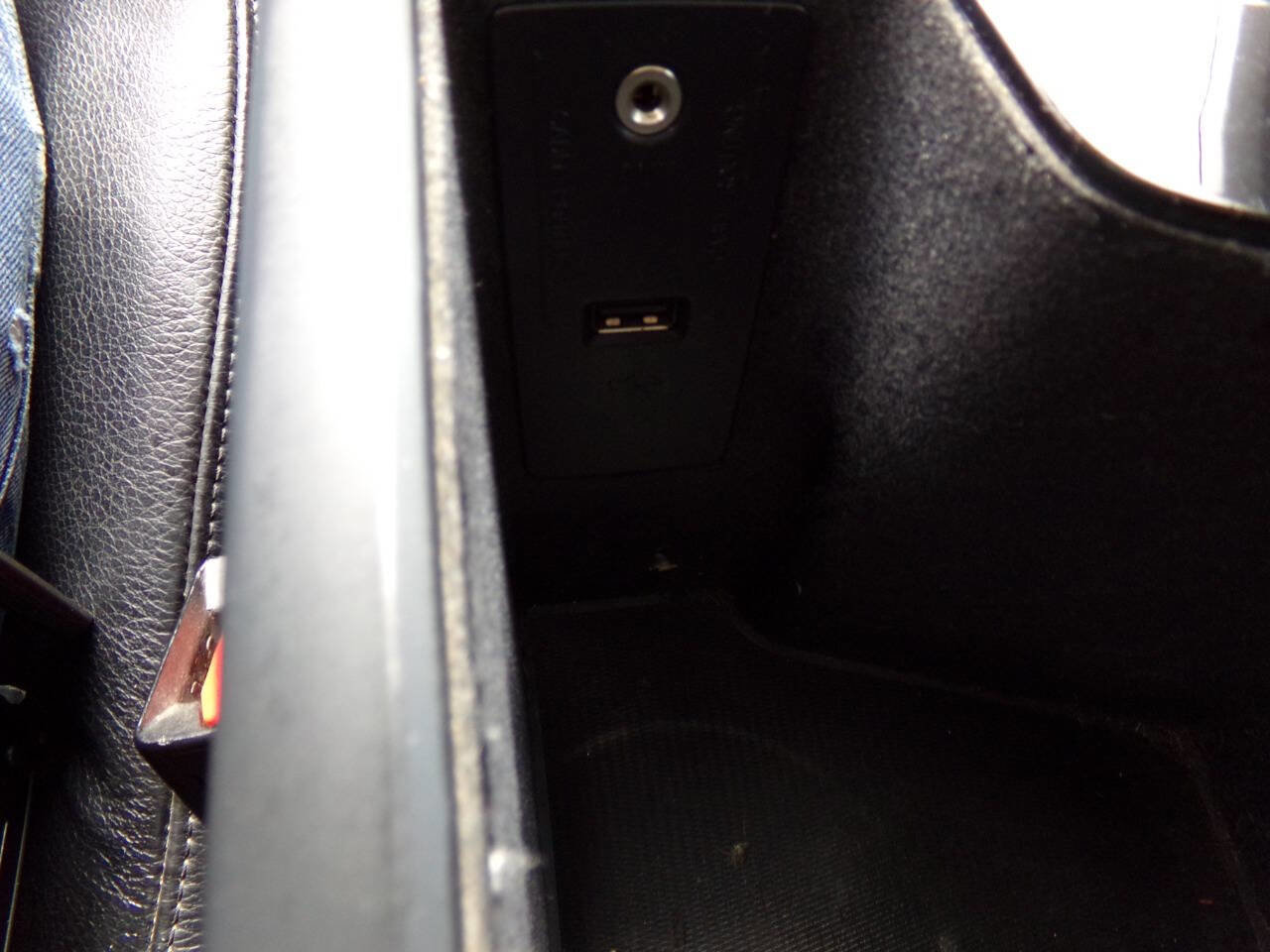 Used 2016 Volvo XC90 T6 Momentum w/ Momentum Plus Package image 65