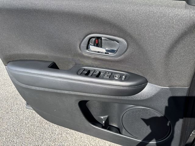 Used 2018 Honda HR-V LX image 27