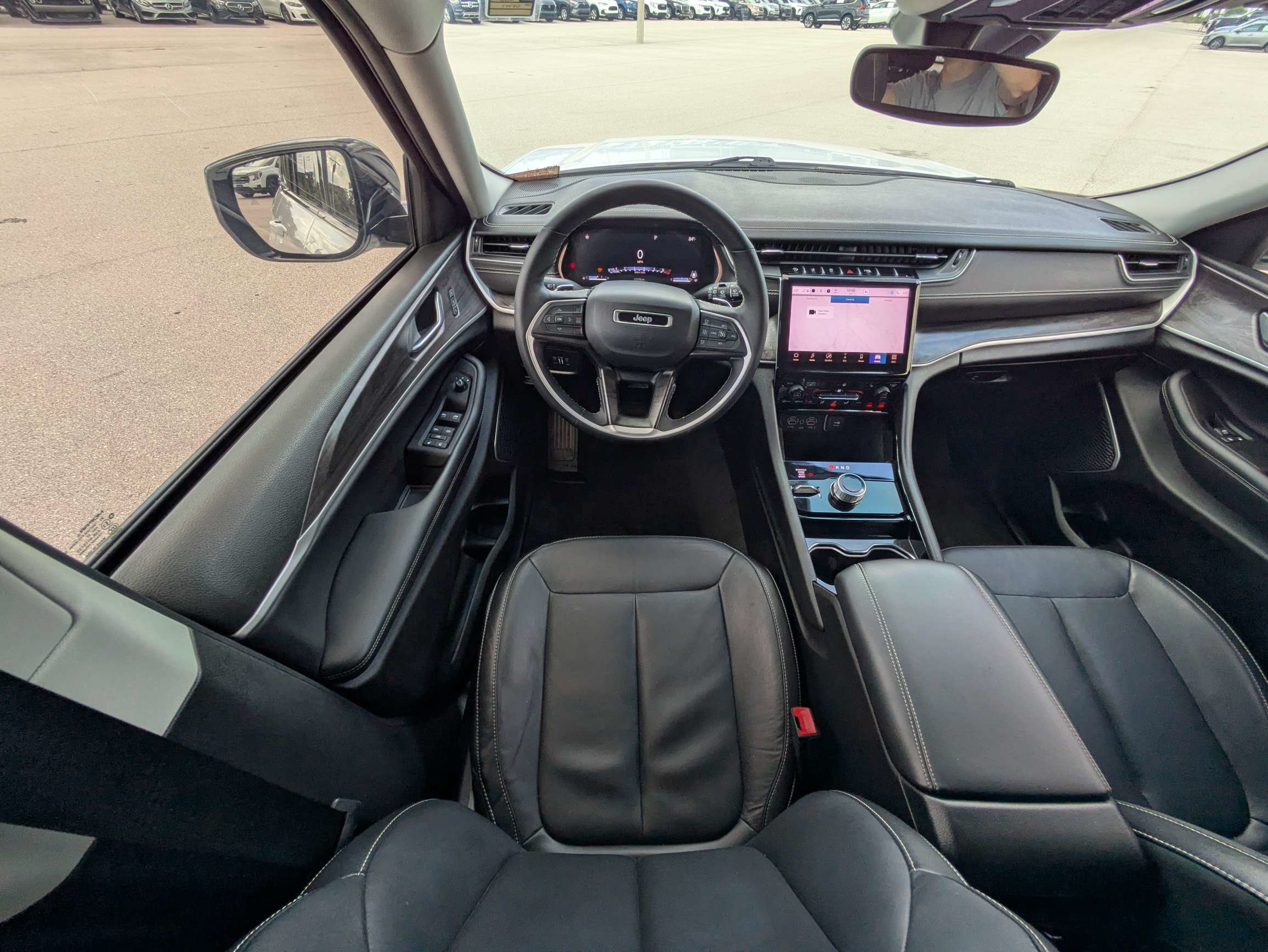 Used 2022 Jeep Grand Cherokee Limited AWD/4WD image 18