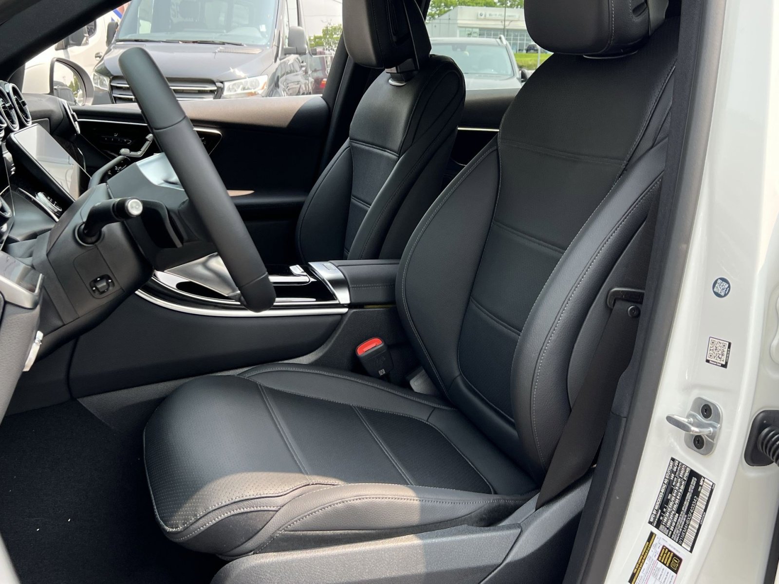 Certified 2025 Mercedes-Benz GLC 300 4MATIC image 11